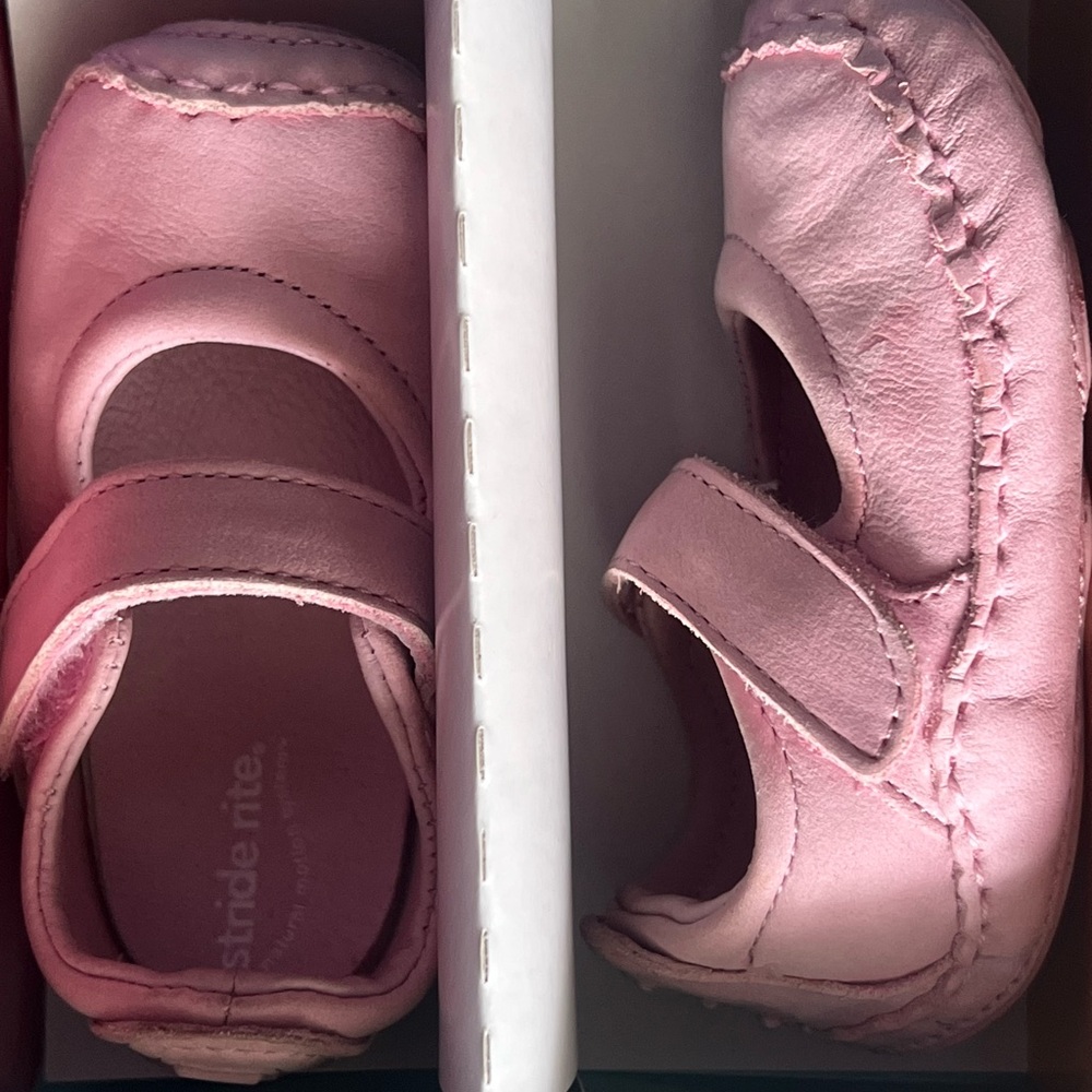 Stride rite pink leather ballerina flats with strap